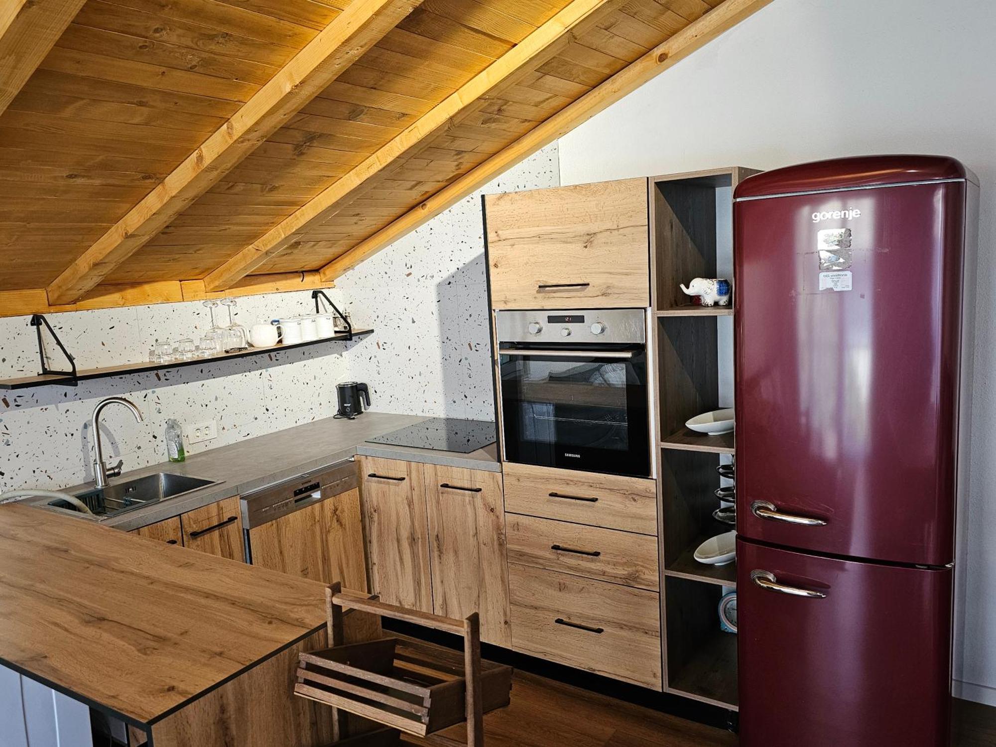 Mati Apartments Prishtina Пристина Екстериор снимка